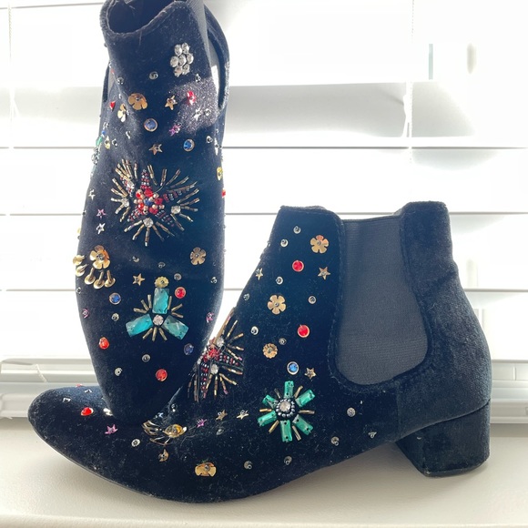 Betsey Johnson Shoes - Love this some much, but is time for someone else to love them too.